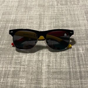 Toddler Mickey Mouse sunglasses